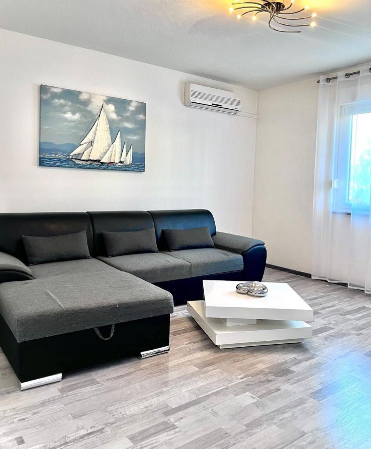 Luana Lux Apartment Пула Экстерьер фото