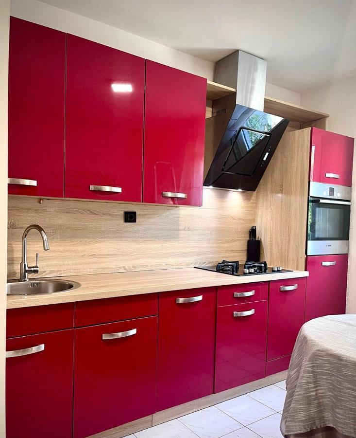 Luana Lux Apartment Пула Экстерьер фото